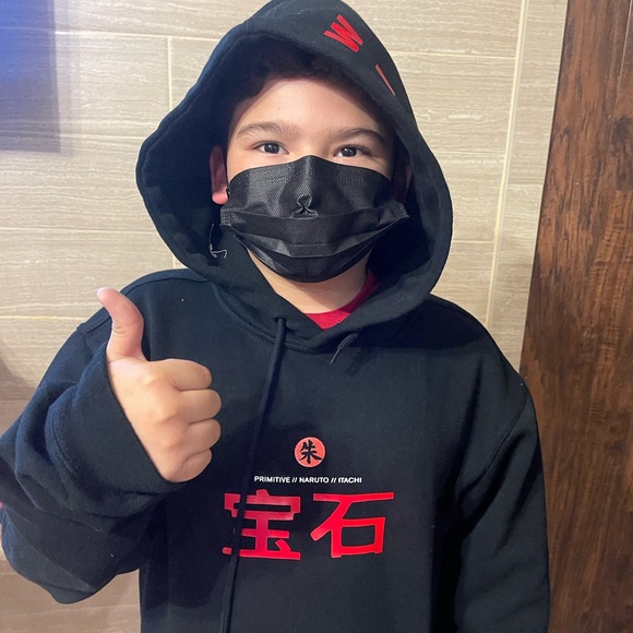 Custom shirts,hoodies,beanies,keychains and waterbottles email me for oreders 💌 - Picture 6 of 8